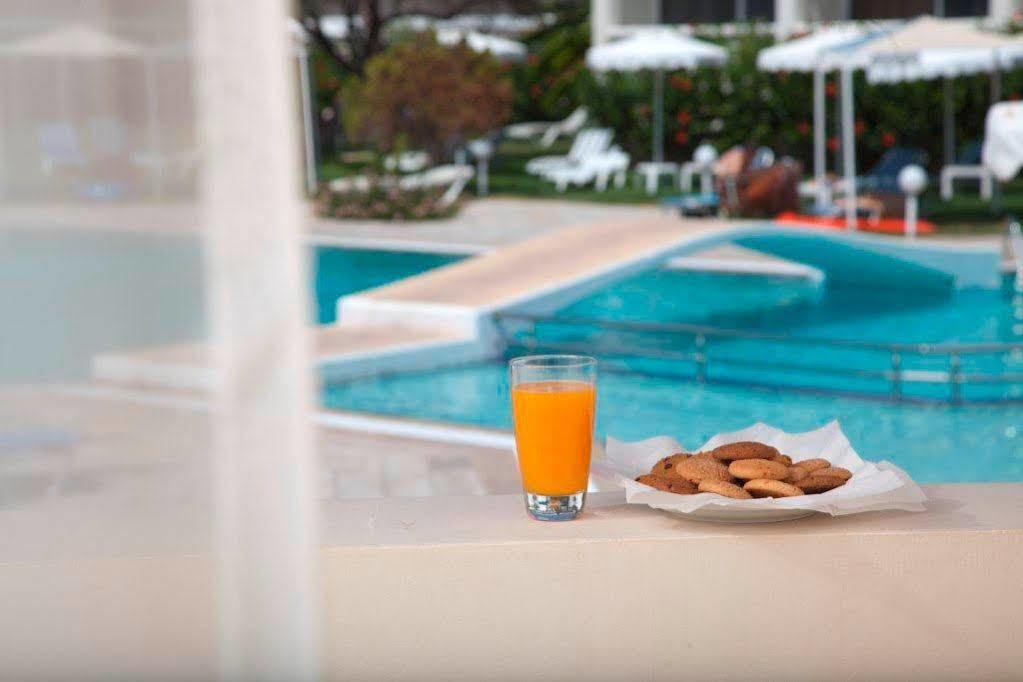 Hotel Niriides Beach Kolymbia Eksteriør billede